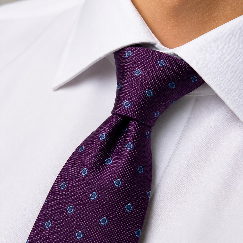 Isaia Purple Tie with Blue Micro Medallions 100% Silk handmade in Italy - Picture 3 of 5